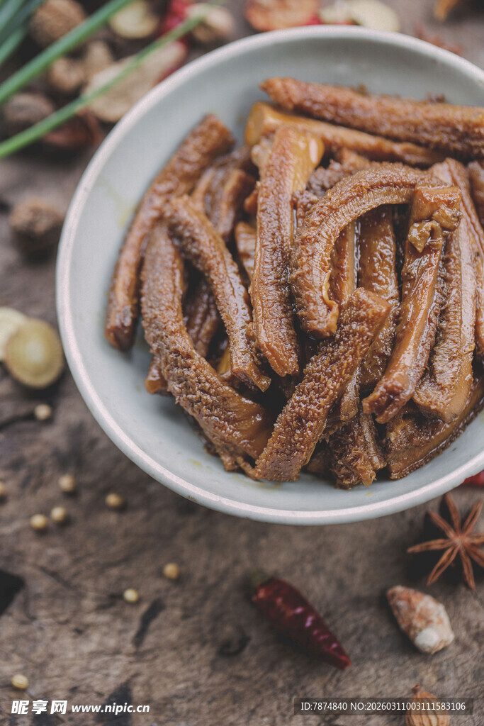 美味卤牛杂 散发诱人香气