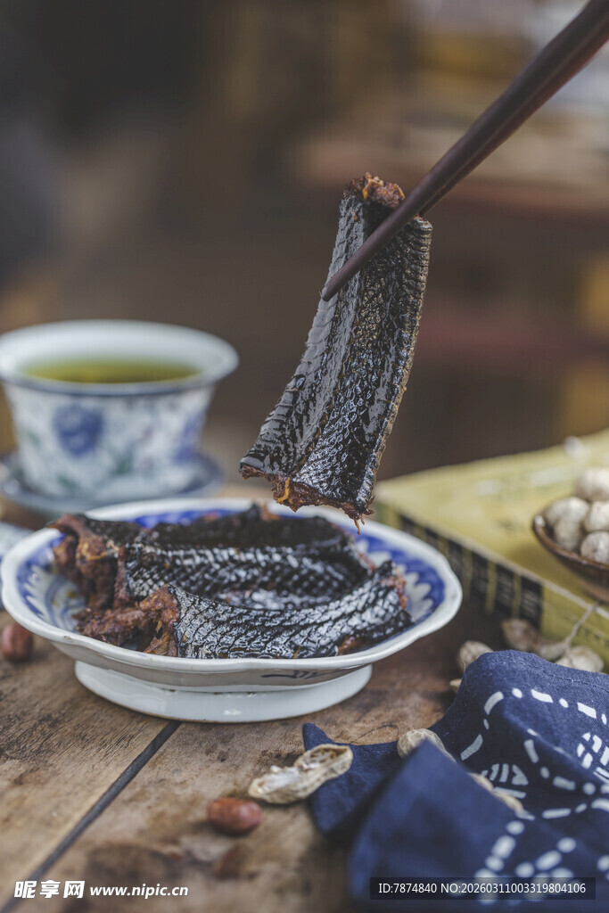 传统工艺制作的特色美食