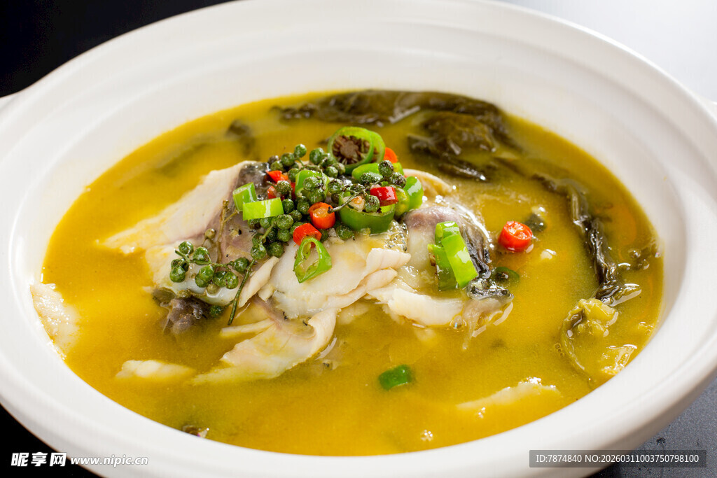 金汤酸菜鱼美食特写