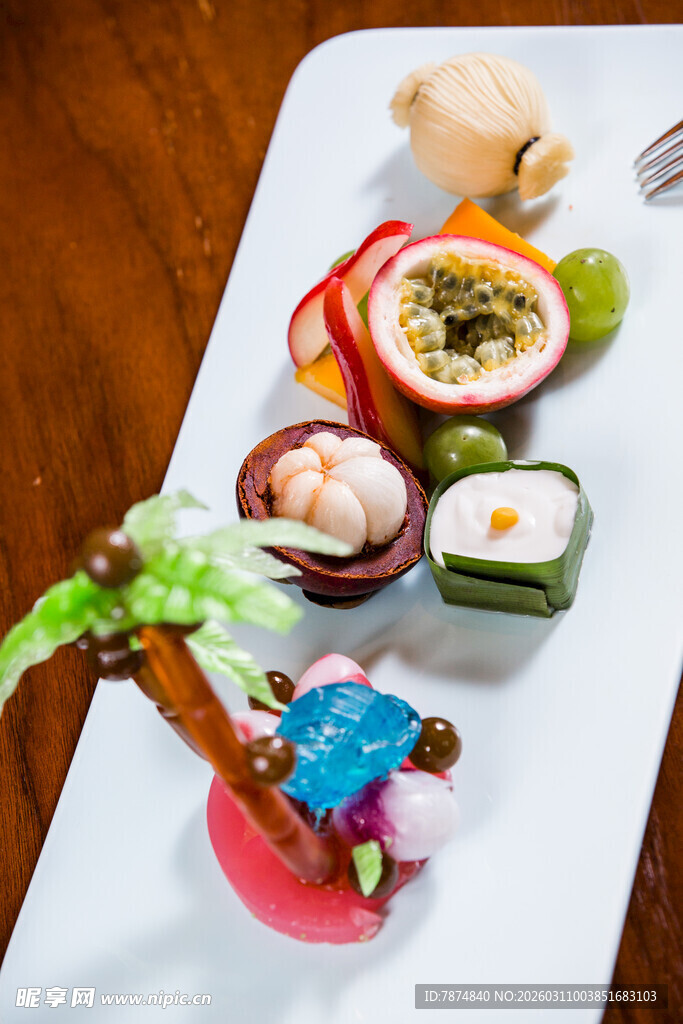 多彩创意水果寿司拼盘