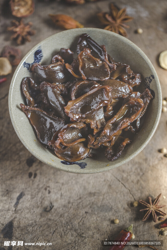 碗中美味卤味海参