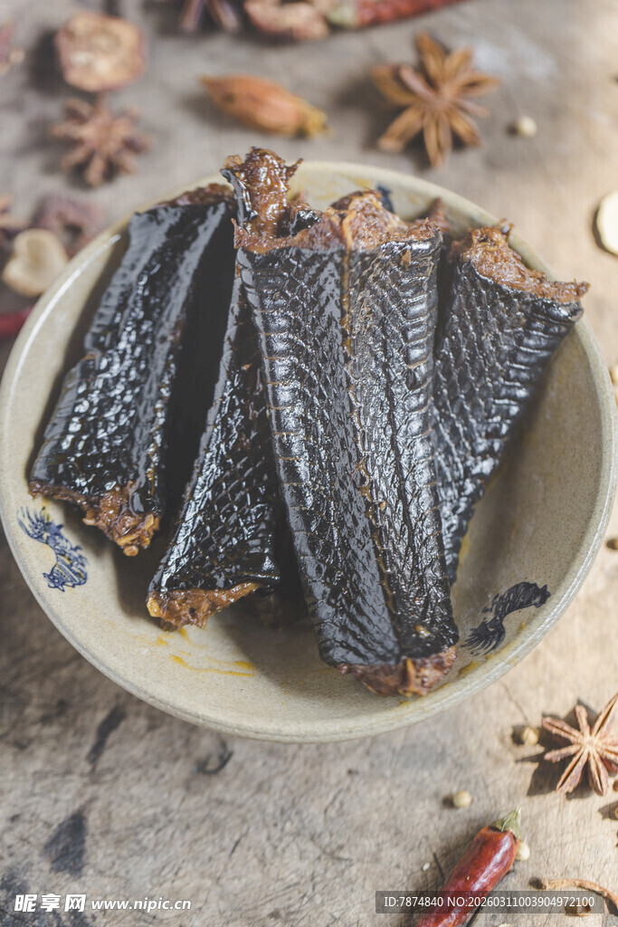 盘中风干腊鱼肉