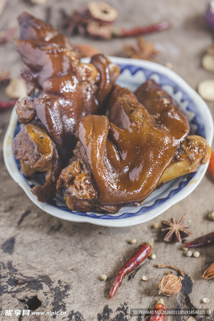 卤味猪脚 色泽诱人的美味