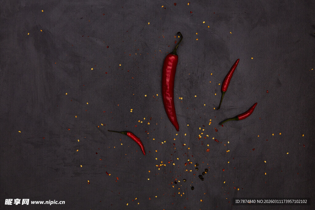 红辣椒散落 尽显火辣风情