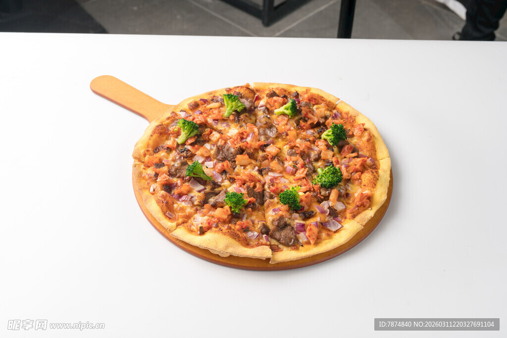 美味牛肉披萨