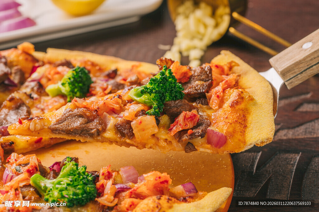 美味多彩蔬菜披萨