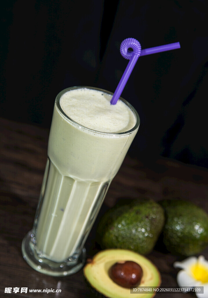 牛油果奶昔 清新健康美味