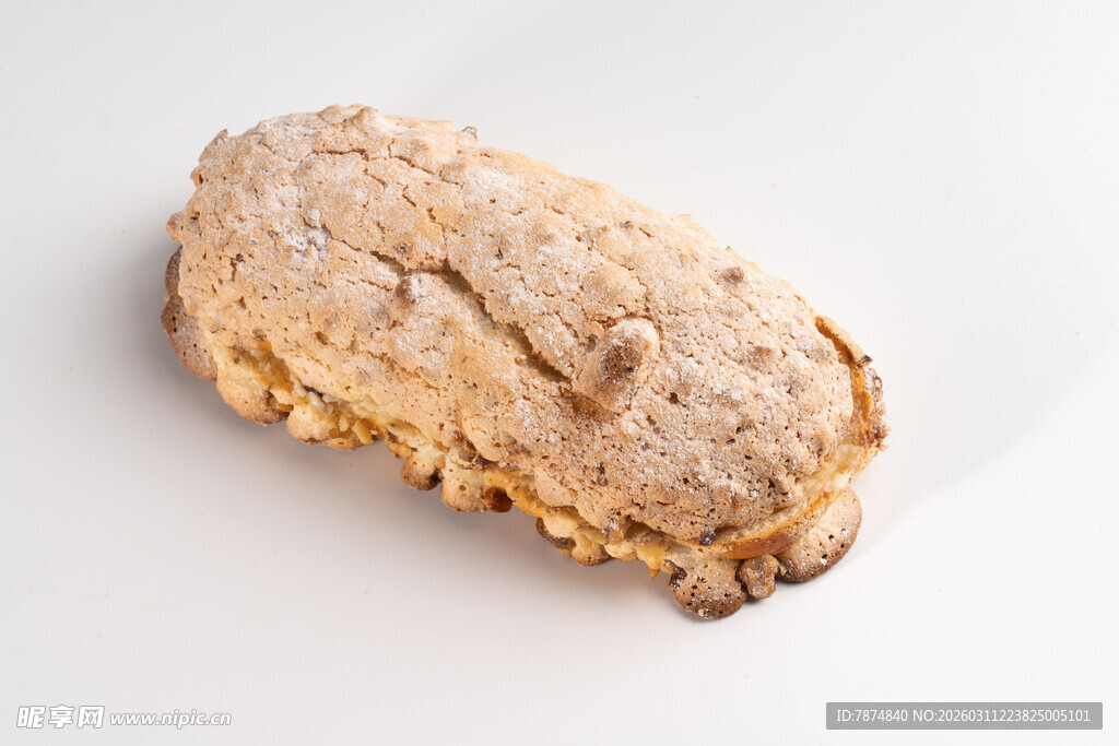 一块美味的特色糕点