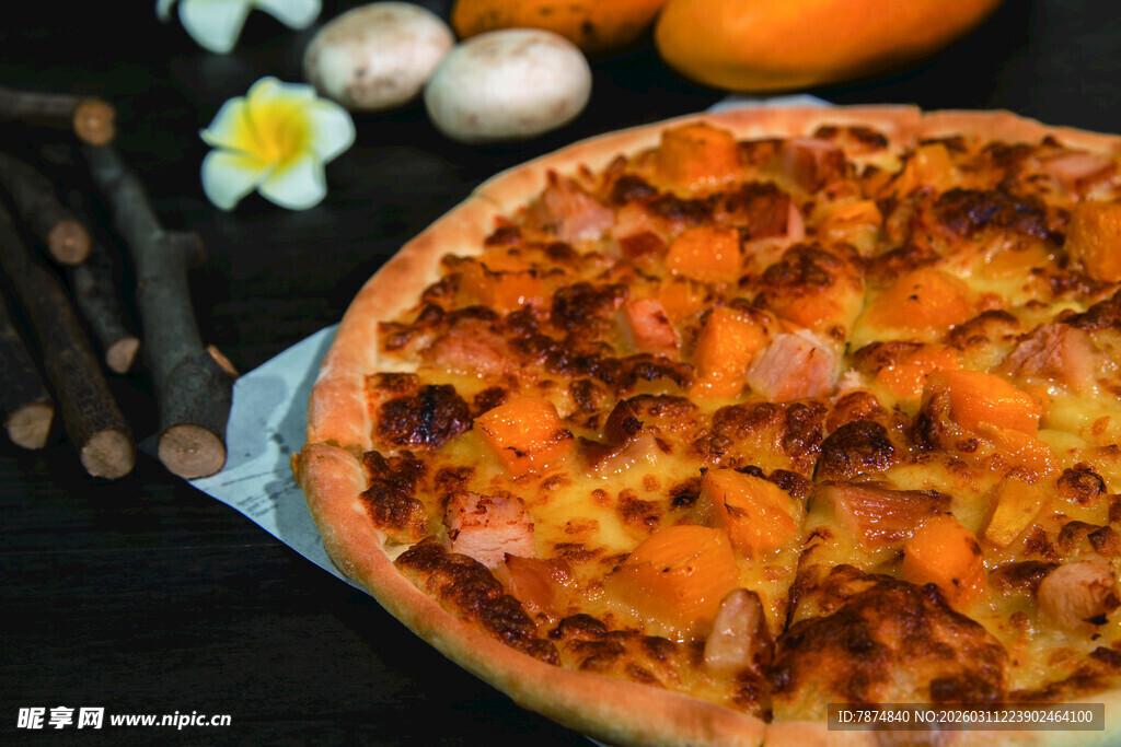 美味南瓜鸡肉披萨