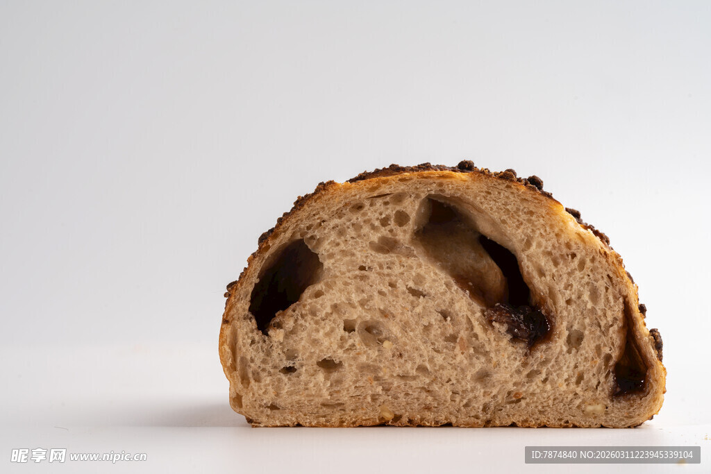 切片坚果全麦面包特写