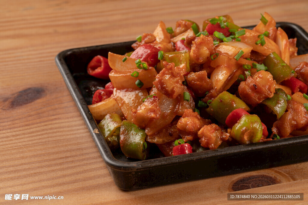 美味彩椒炒鸡肉丁