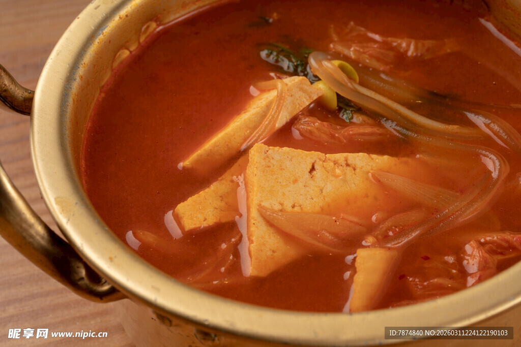 韩式美味泡菜豆腐汤