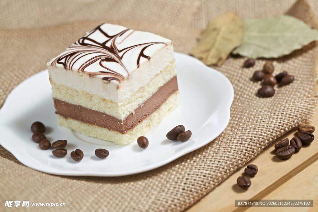 美味多层巧克力蛋糕