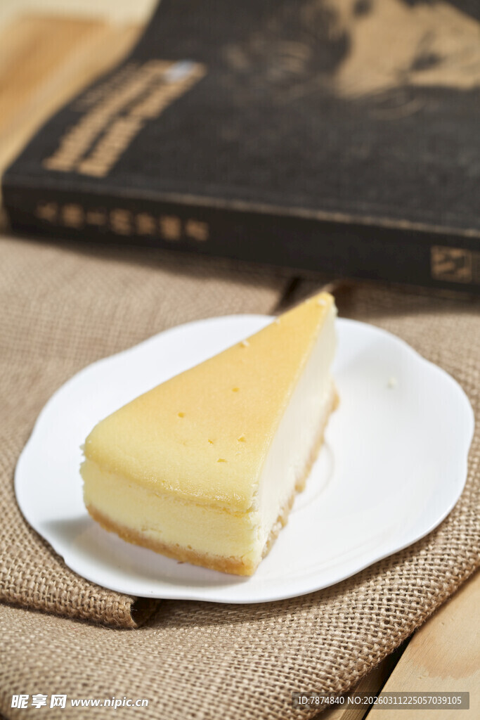 美味芝士蛋糕切片