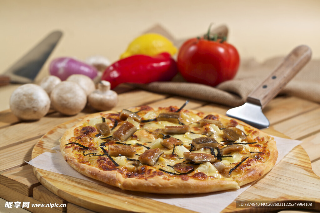 美味自制披萨与多样食材