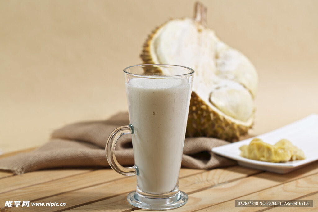 醇香榴莲奶饮 美味诱人