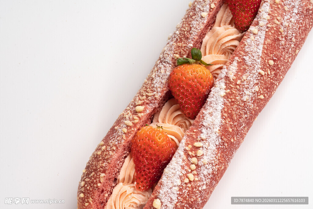 草莓奶油夹心面包