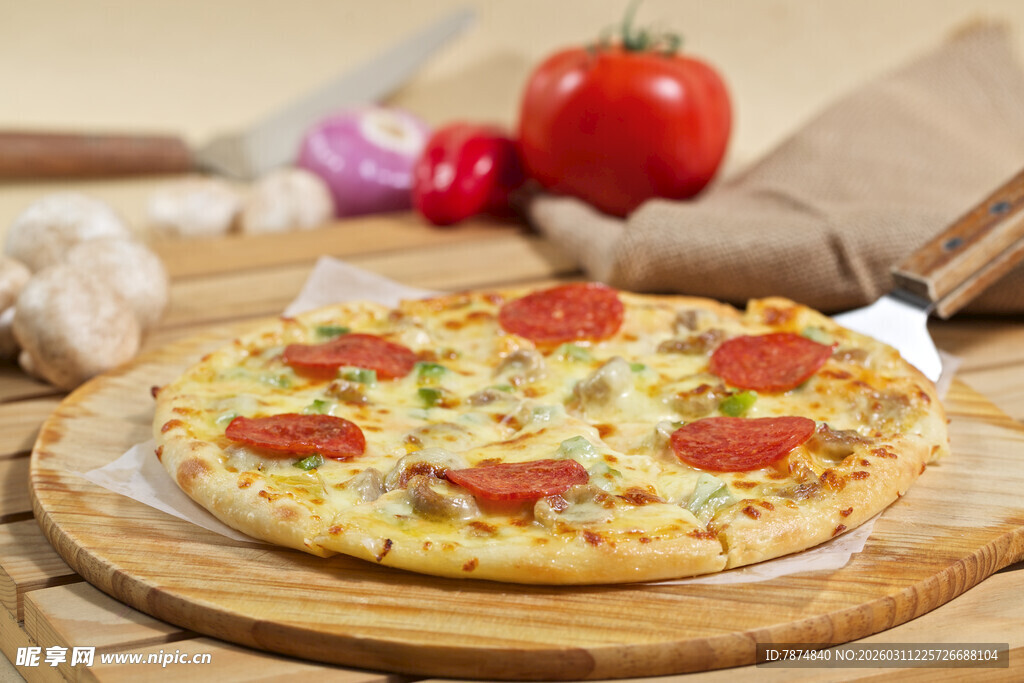 美味意大利香肠披萨