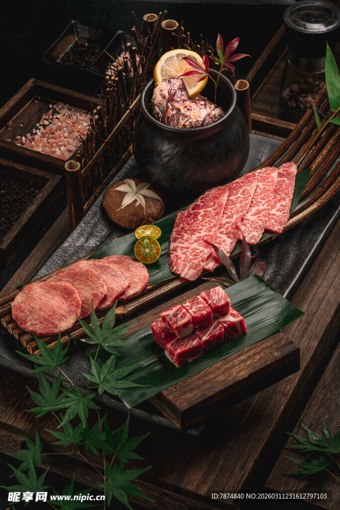 美味精致的日式烤肉食材