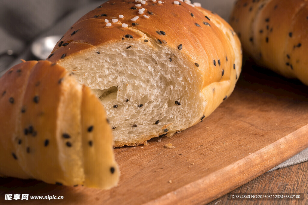 芝麻全麦面包切片展示