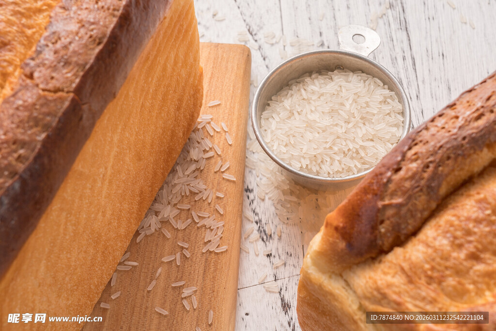 新鲜烘焙面包与谷物原料