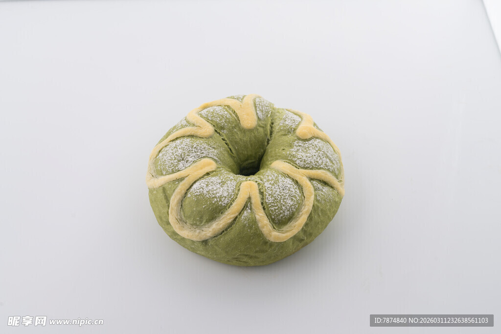 绿色环形糕点特写