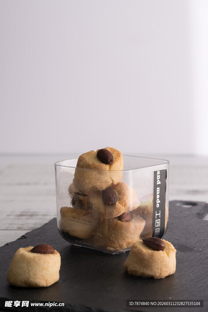 堆叠的美味小点心