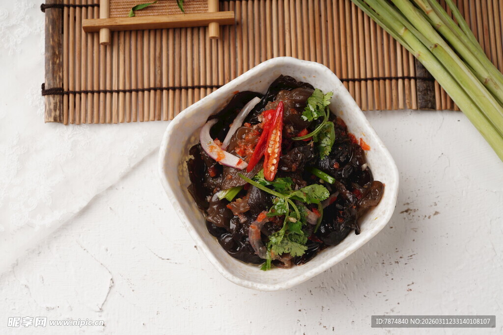 美味香菇菜肴 色泽诱人