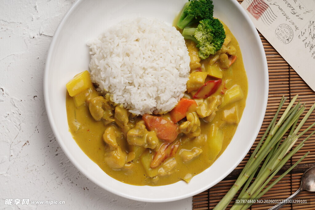 美味咖喱鸡肉盖浇饭