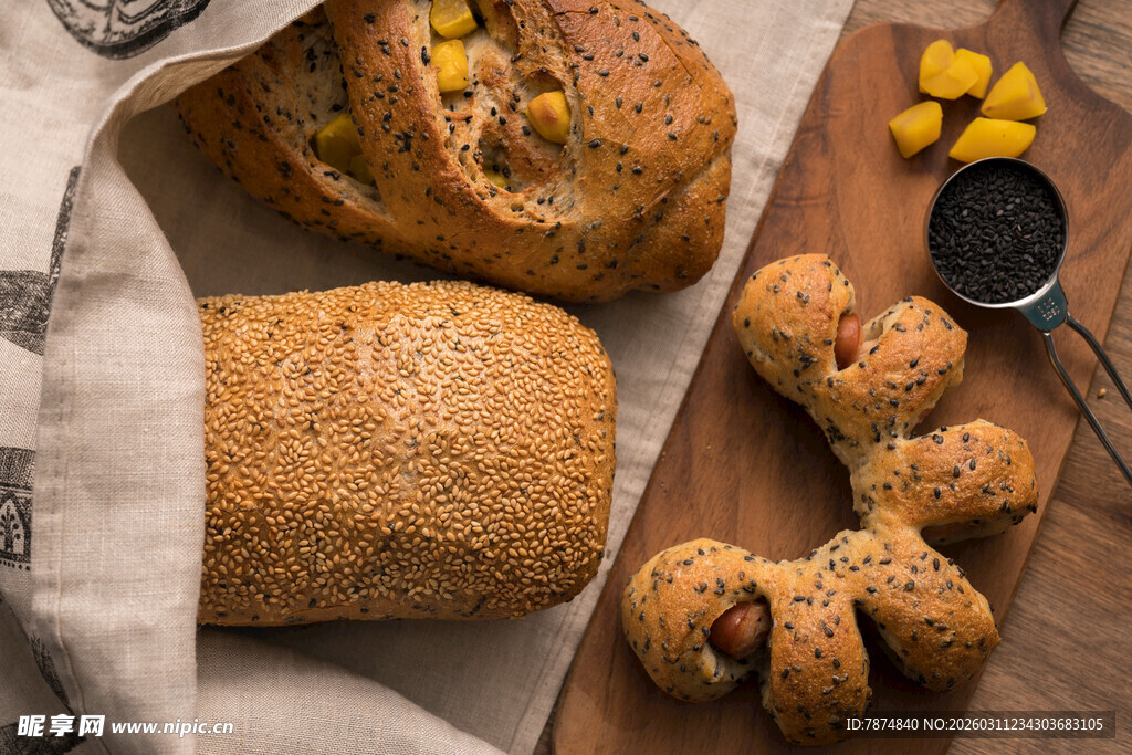 多样美味面包展示