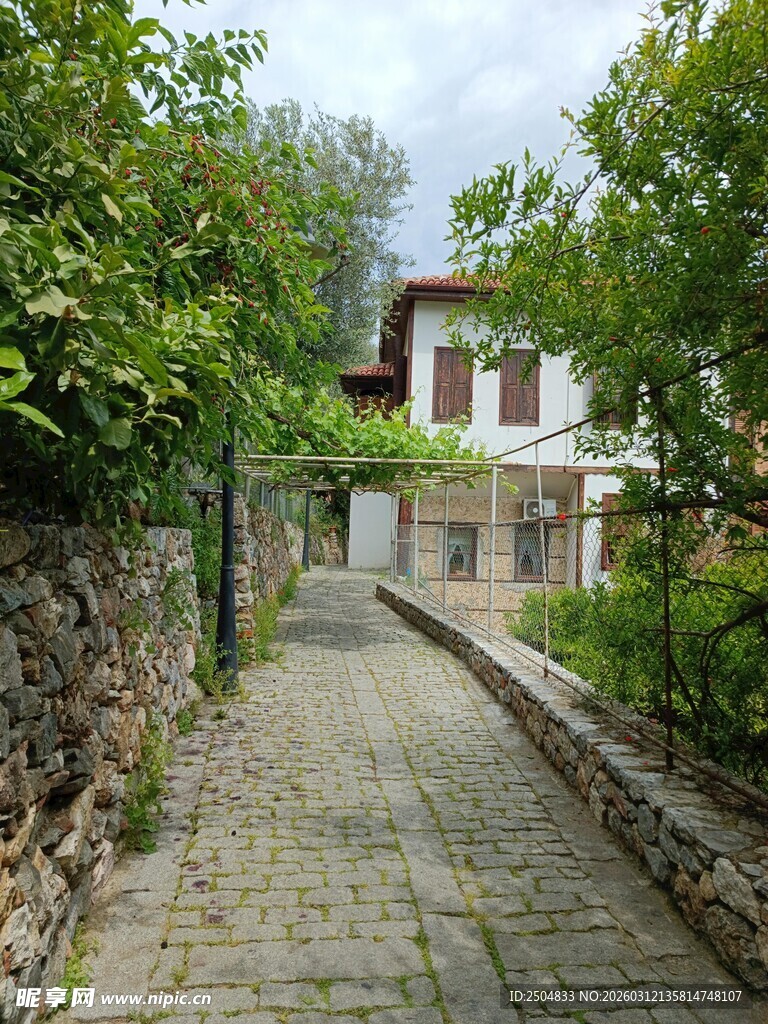 石径通幽处的雅致小院