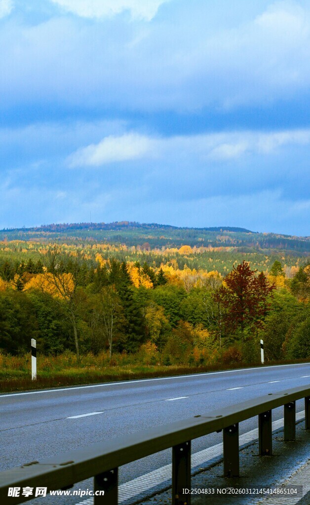 秋日公路美景