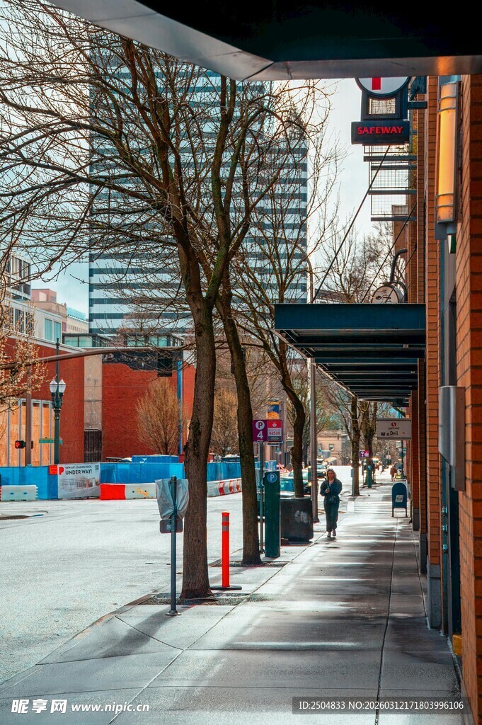 冬日城市街道雪景