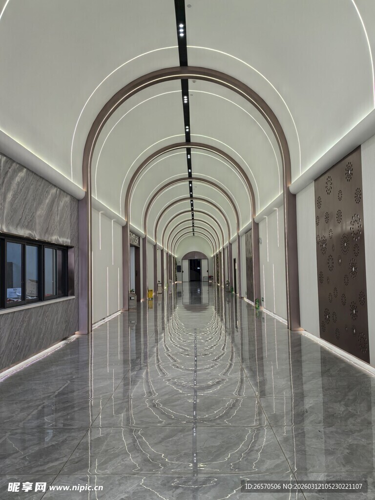 现代风格拱形长廊过道