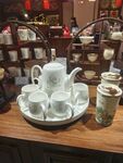 中式典雅茶具套装展示