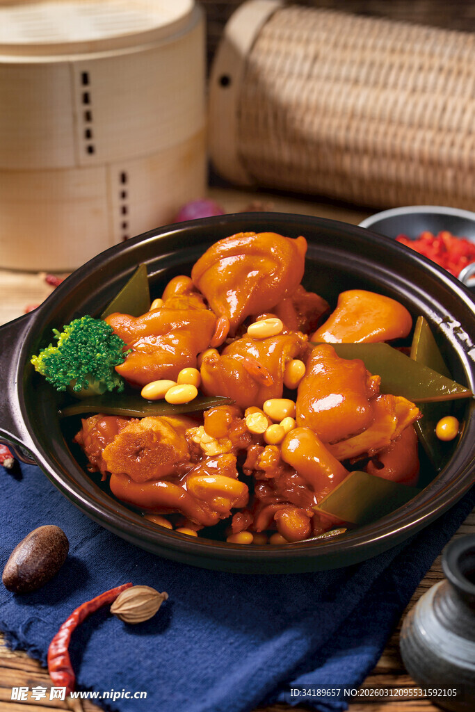 黄豆猪脚煲