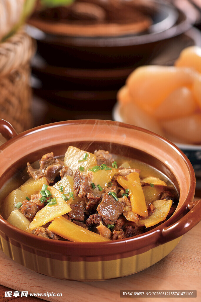 土豆牛腩 牛肉煲