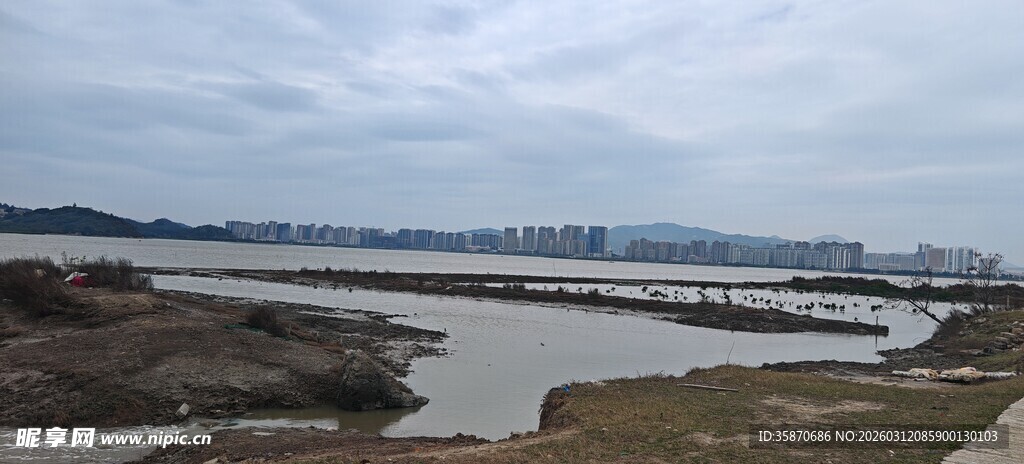 河畔风光