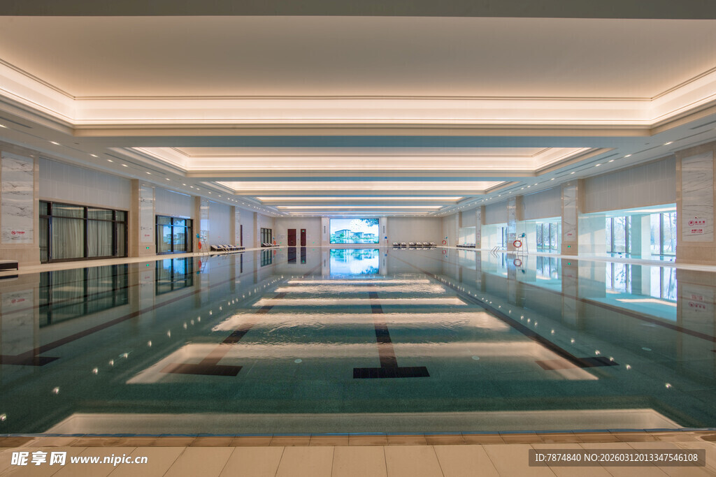 现代风格宽敞室内走廊空间