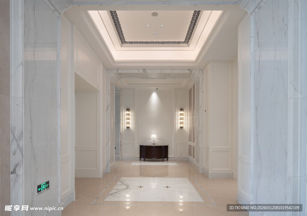现代简约风格的宽敞走廊