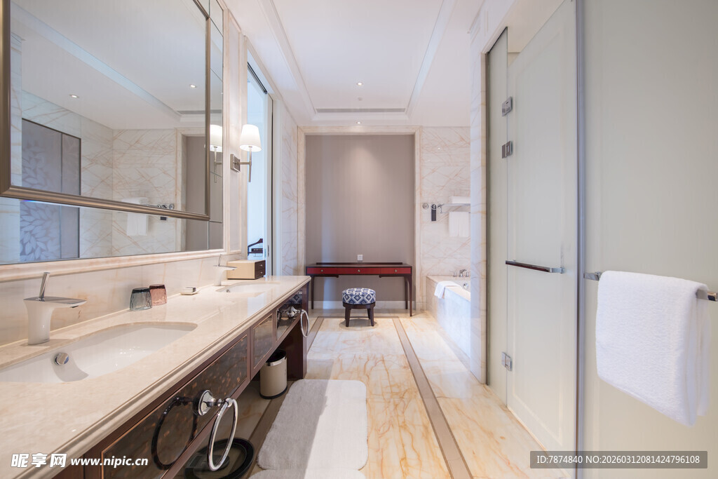 现代简约风格明亮浴室