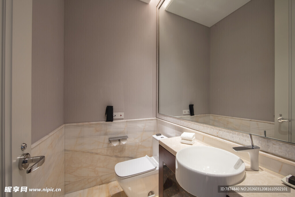 现代简约风格的卫生间一角