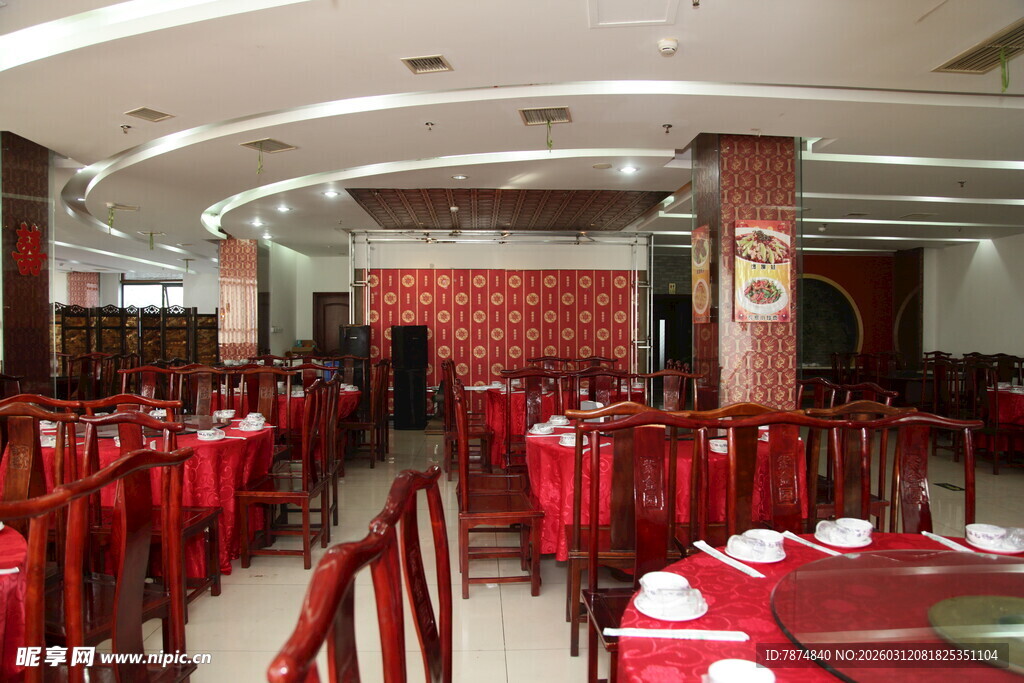 中式喜庆餐厅布置场景