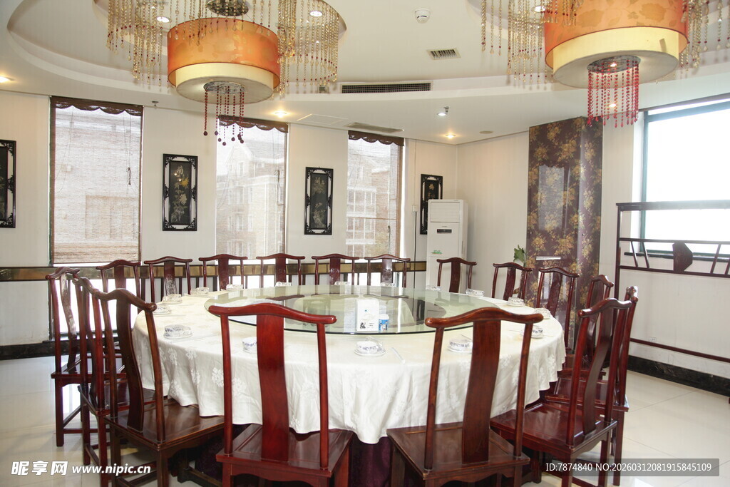 中式典雅圆桌会议室场景