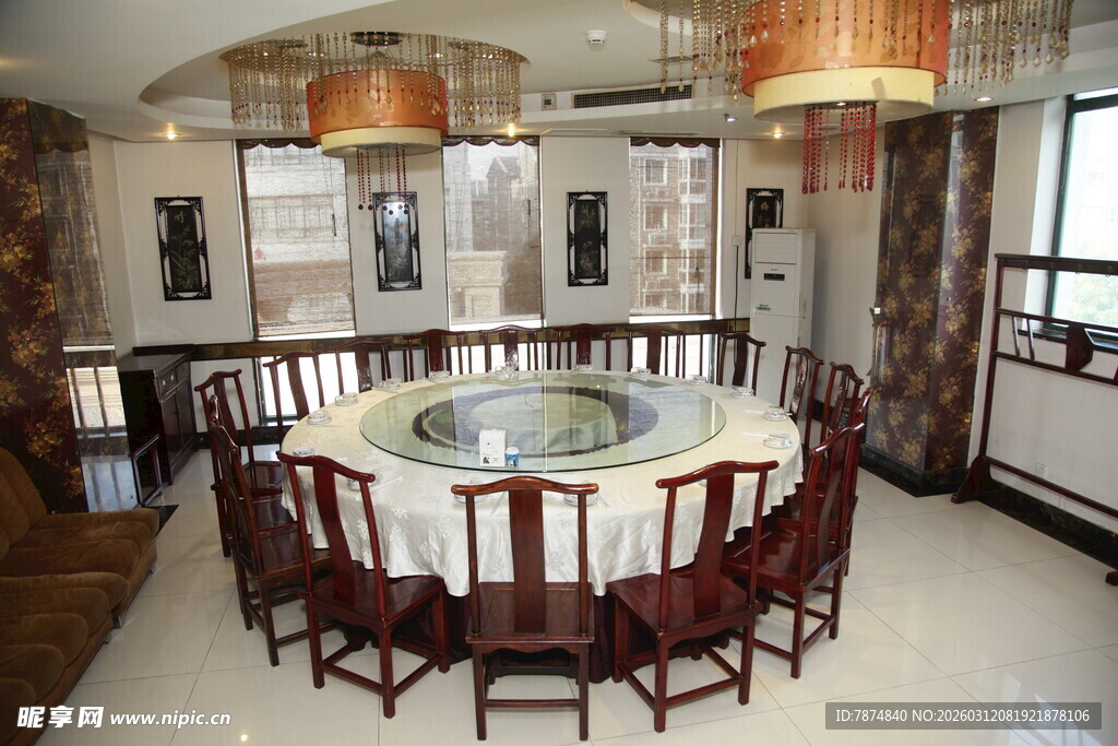 豪华中式大圆桌餐厅场景