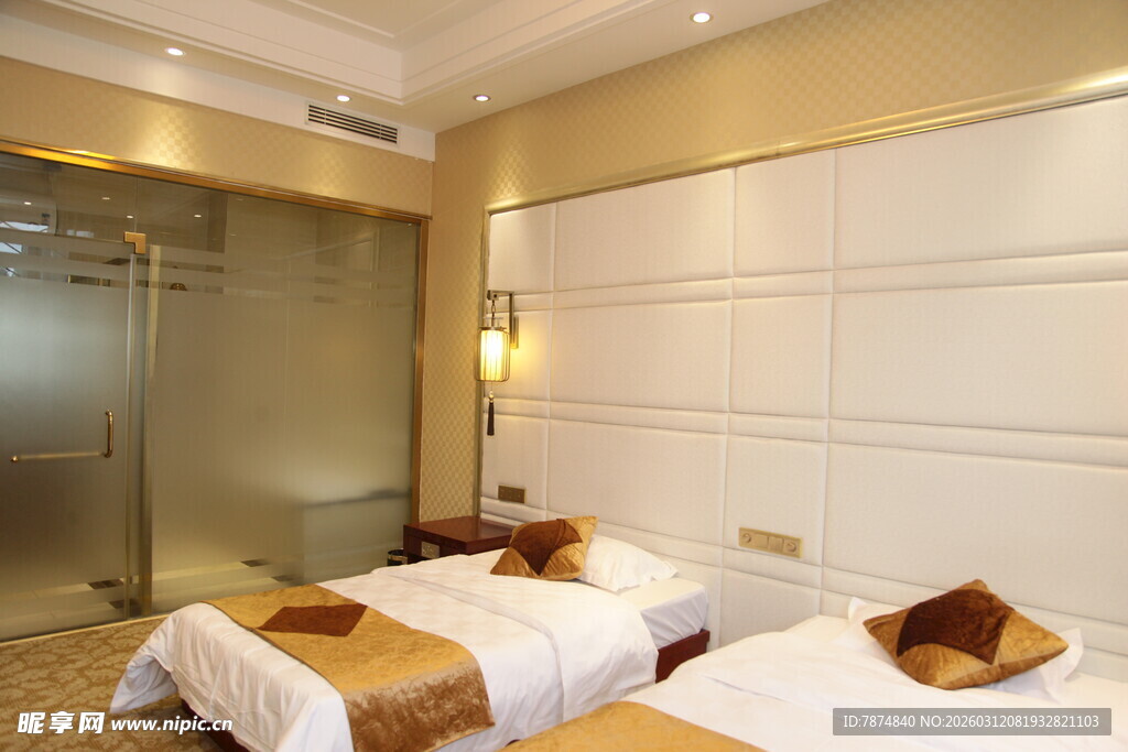 豪华双床客房内部展示