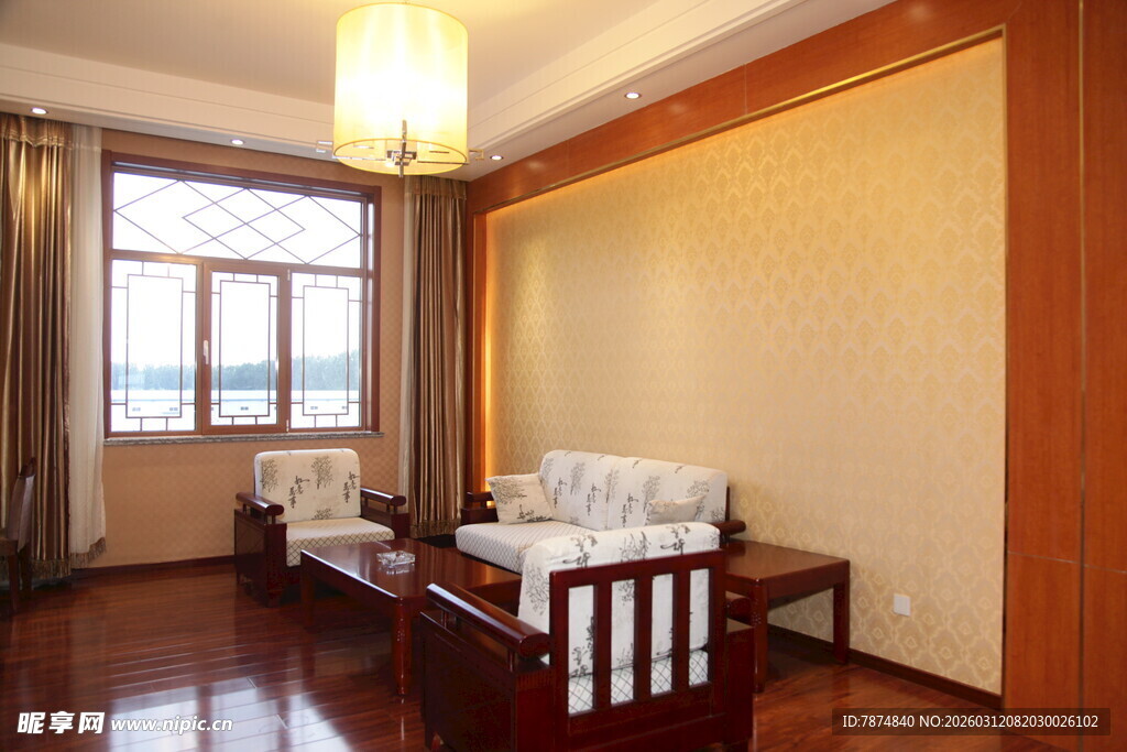 中式风格温馨客厅空间