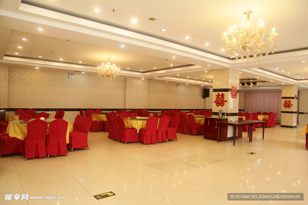 豪华宴会厅布置优雅