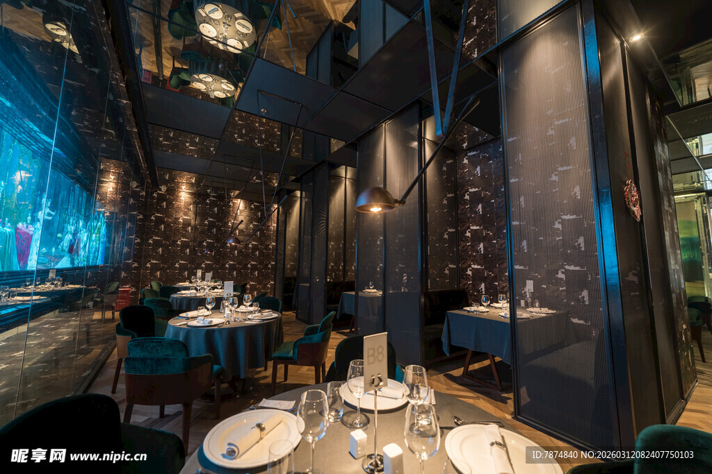奢华格调的餐厅室内场景