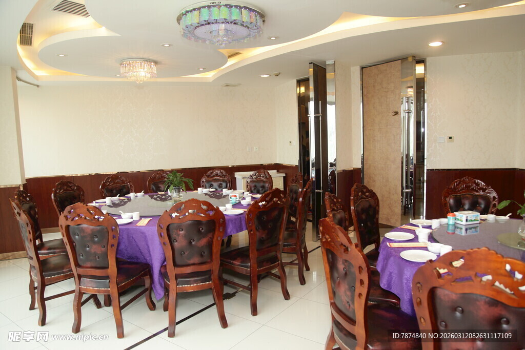 优雅餐厅布置 尽显格调